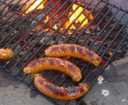 https://www.kitchenproject.com/german/Bratwurst/images/Bratbbq.jpg