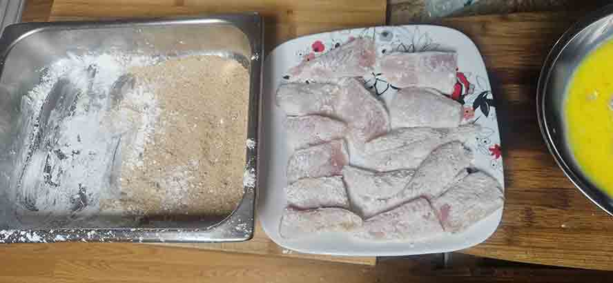 First step breading the Fisch. 